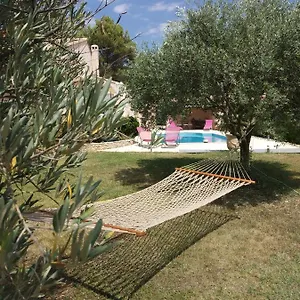 https://leolyre.fr-provencehotel.com